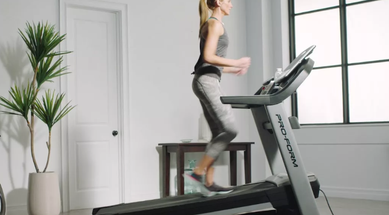 manual vs electric treadmill