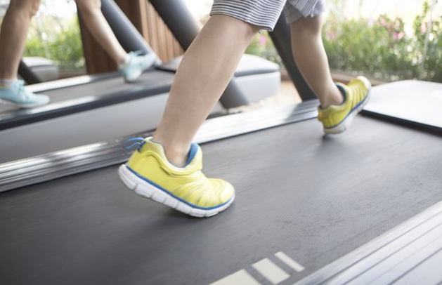 feet on the treadmill 